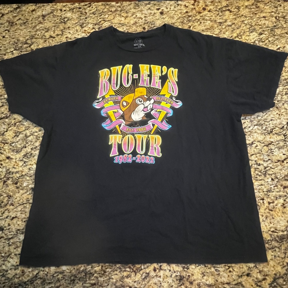 Buc-ee's Tour 1982-2022 Mens 2X Black Graphic T-Shirt Beaver Locations List